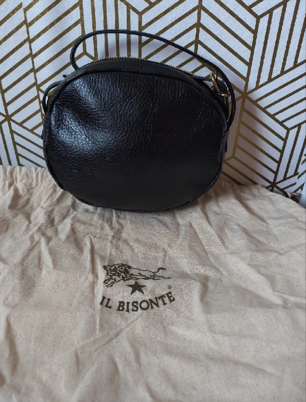 IL Bisonte Black Leather Crossbody Bag - Picture 3 of 7
